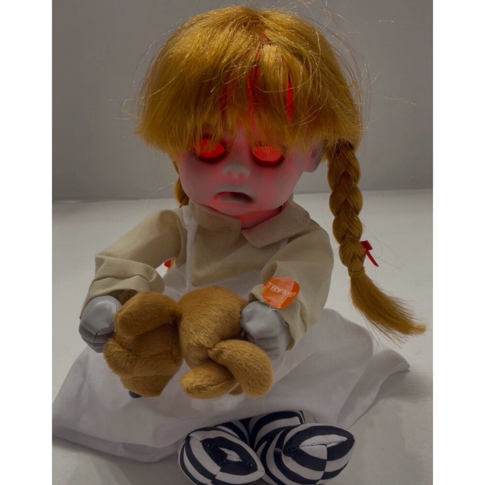 Halloween Animatronic 10inch Creepy Girl Doll New Without Tag
